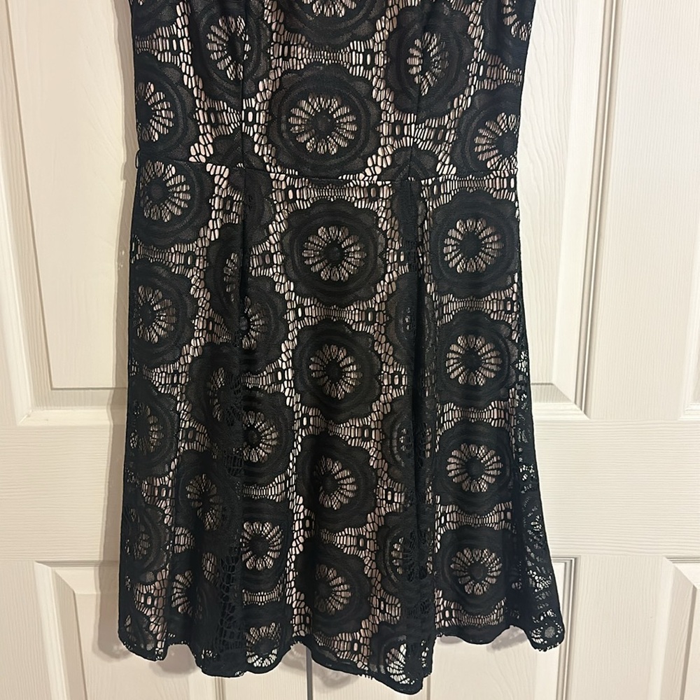 Women’s London Style black lace tan lined sleeveless cocktail‎ dress size 12 - Picture 3 of 6